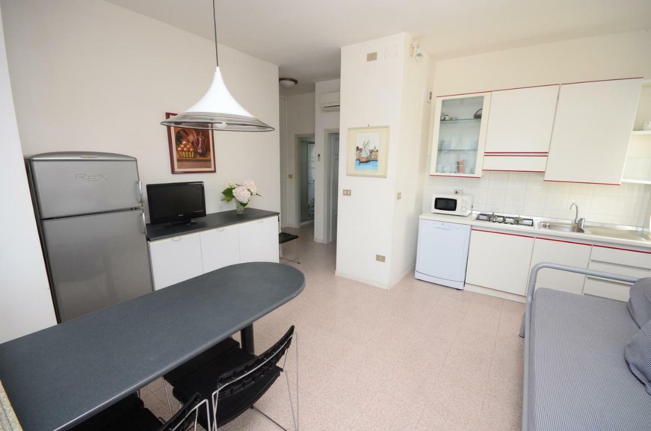 Villa Terry Lignano Sabbiadoro Exteriör bild