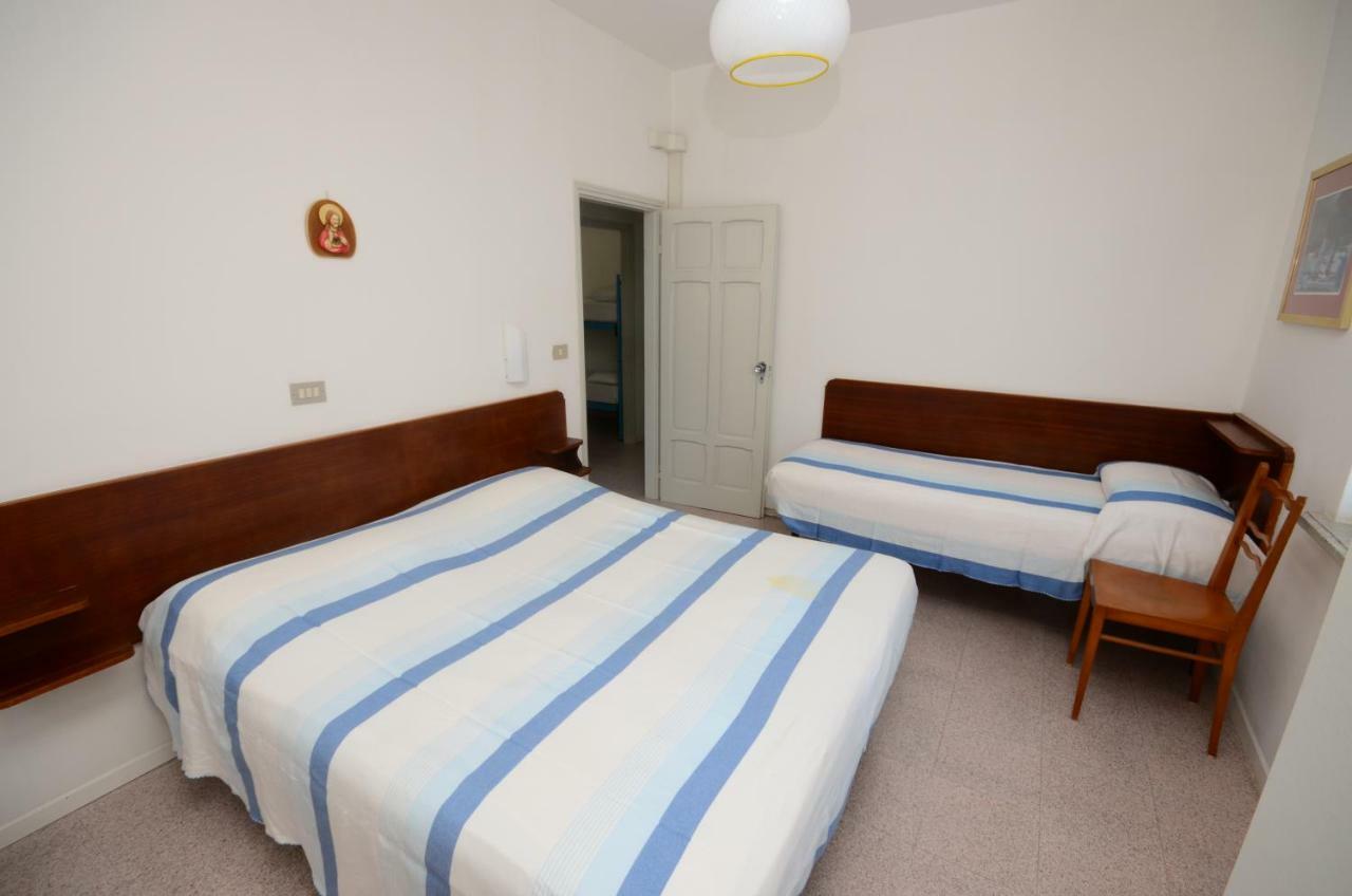 Villa Terry Lignano Sabbiadoro Exteriör bild